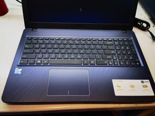 Asus X543U 8th Gen i5 8GB 256GB SSD UHD 620 Graphics Quad Core