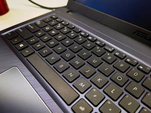 Asus X543U 8th Gen i5 8GB 256GB SSD UHD 620 Graphics Quad Core