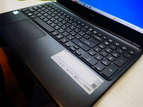 HOME/SCHOOL*ACER ASPIRE E1-570*i3-3217U*4GB RAM*1000GB HDD*DVD
