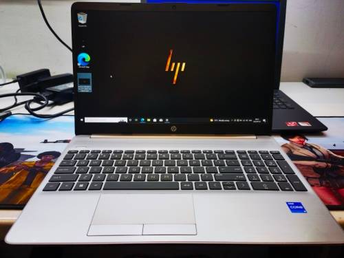 As Brand New!*11TH GEN BEAST!*11TH GEN*HP NOTEBOOK 15*i5-1135G7*8GB DDR4*512GB NVME SSD*FHD