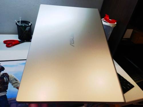AS NEW!*VERY FAST!*10TH GEN!*ASUS VIVOBOOK X515JA*i5-1035G1*8GB DDR4*256GB SSD*BACKLIT