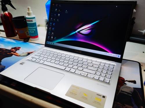 AS NEW!*VERY FAST!*10TH GEN!*ASUS VIVOBOOK X515JA*i5-1035G1*8GB DDR4*256GB SSD*BACKLIT