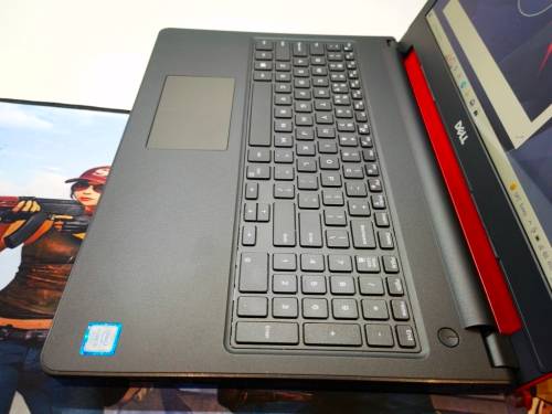 BEAUTIFUL!*VERY FAST!*High Spec*DELL VOSTRO 3567*i5-7200U*HD*240GB SSD*8GB DDR4*