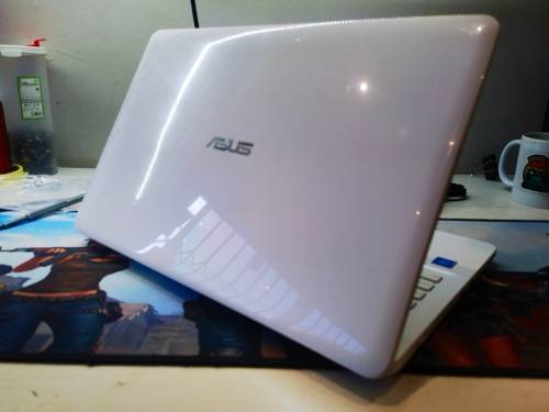 *STUNNING*ASUS A514S*N3060*2GB*500GB*HD GRAPHICS*DVD*