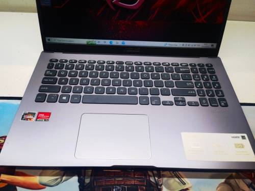 STUNNING!*ASUS VIVOBOOK M509DA*RYZEN 3-3250U*8GB DDR4256GB SSD*HD*RADEON VEGA 3 GRAPHICS*