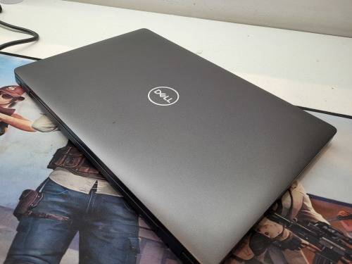 VERY FAST*MINT*8TH GEN QUAD CORE*DELL LATITUDE 5500*i7-8665U*16GB*UHD 620*256GB SSD*FULL HD*