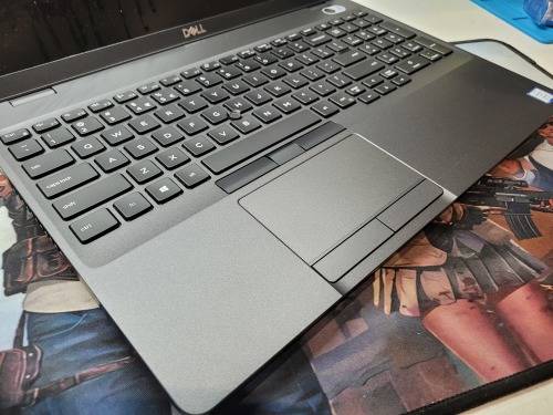 VERY FAST*MINT*8TH GEN QUAD CORE*DELL LATITUDE 5500*i7-8665U*16GB*UHD 620*256GB SSD*FULL HD*