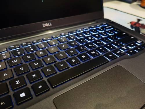 *Amazing!*CARBON ULTRABOOK*DELL LATITUDE 7300*i5-8265U*8GB*256GB SSD*FHD