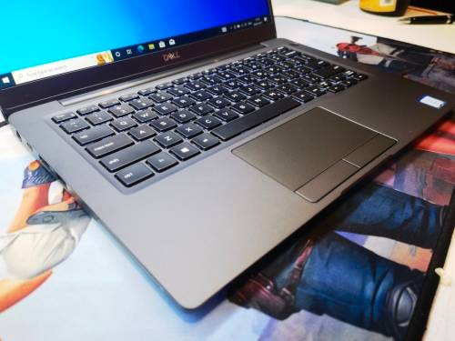 *Amazing!*CARBON ULTRABOOK*DELL LATITUDE 7300*i5-8265U*8GB*256GB SSD*FHD