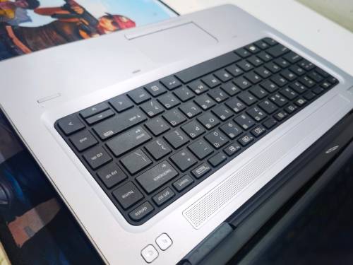 *HP PROBOOK 640 G2*i3-6100U*500GB HDD*4GB DDR4*HD+ 1600X900