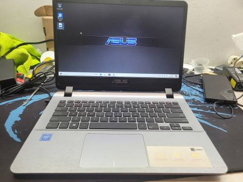 VERY FAST!**ASUS VIVOBOOK X407MA*N4000*4GB DDR4*256GB SSD*UHD GRAPHICS