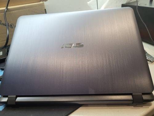 VERY FAST!**ASUS VIVOBOOK X407MA*N4000*4GB DDR4*256GB SSD*UHD GRAPHICS