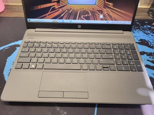 VERY FAST!*HP 255 G8*RYZEN 5-3500U*QUAD CORE 10TH GEN*8GB RAM*512GB SSD*RADEON VEGA 8