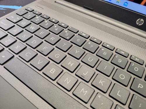 VERY FAST!*HP 255 G8*RYZEN 5-3500U*QUAD CORE 10TH GEN*8GB RAM*512GB SSD*RADEON VEGA 8