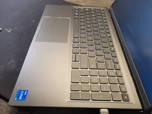 *HIGH SPEC!*DELL VOSTRO 5510*i5-11320H*8GB DDR4*256GB SSD*FHD*IR*BACKLIT*