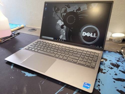 *HIGH SPEC!*DELL VOSTRO 5510*i5-11320H*8GB DDR4*256GB SSD*FHD*IR*BACKLIT*