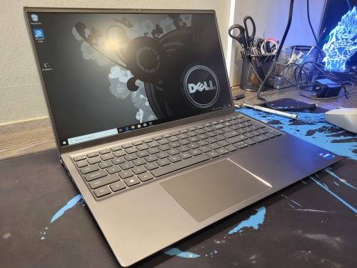 *HIGH SPEC!*DELL VOSTRO 5510*i5-11320H*8GB DDR4*256GB SSD*FHD*IR*BACKLIT*