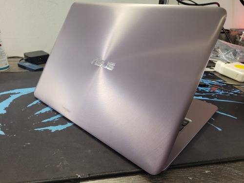 **BARGAIN BUY**ASUS ZENBOOK ULTRABOOK 4GB RAM, 256SSD WITH SLEEVE-WORTH R10k -GRAB IT @ JUST R4999!!