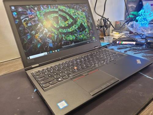 *Engineering Master*LENOVO THINKPAD P52*i7-8750H*8GB DDR4*512GB SSD*FHD*NVIDIA QUADRO