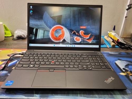 **BARGAIN BUY** MINT LENOVO THINKPAD E15 12th GEN i5, 8GB RAM, 512GB SSD-WORTH R19k-GRAB IT @R8999!