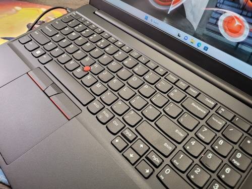 **BARGAIN BUY** MINT LENOVO THINKPAD E15 12th GEN i5, 8GB RAM, 512GB SSD-WORTH R19k-GRAB IT @R8999!