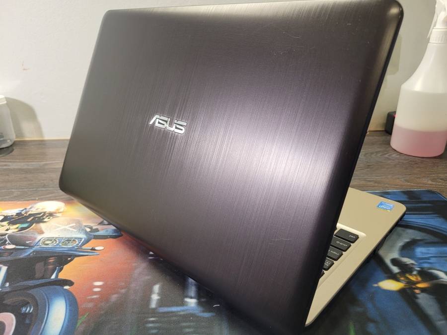 FAST*ASUS VIVOBOOK*X540*i3-5005U*4GB DDR3*240GB SSD*SONICMASTER AUDIO*
