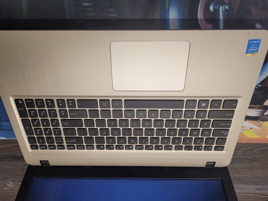 FAST*ASUS VIVOBOOK*X540*i3-5005U*4GB DDR3*240GB SSD*SONICMASTER AUDIO*