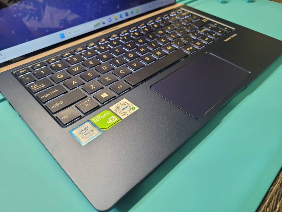 *BARGAIN BUY* ASUS ZENBOOK ULTRABOOK CORE i5, 8GB RAM, 512SSD, FHD-WORTH 15k-GRAB IT@R6999