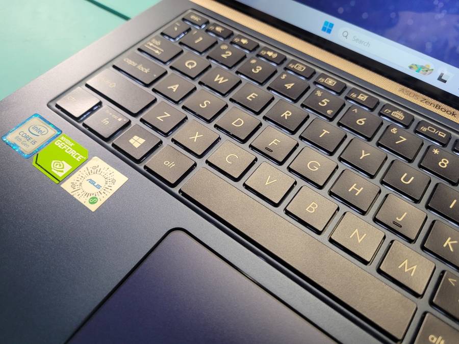 *BARGAIN BUY* ASUS ZENBOOK ULTRABOOK CORE i5, 8GB RAM, 512SSD, FHD-WORTH 15k-GRAB IT@R6999