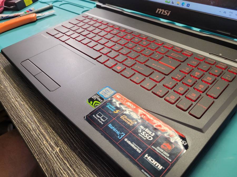 GAMING BEAST!*MSI GL63 8RD*i7-8750H*16GB RAM*512GB SSD*1TB HDD*GTX 1050TI 4GB*FHD*MATRIX*MSI BAG