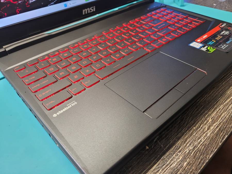 GAMING BEAST!*MSI GL63 8RD*i7-8750H*16GB RAM*512GB SSD*1TB HDD*GTX 1050TI 4GB*FHD*MATRIX*MSI BAG