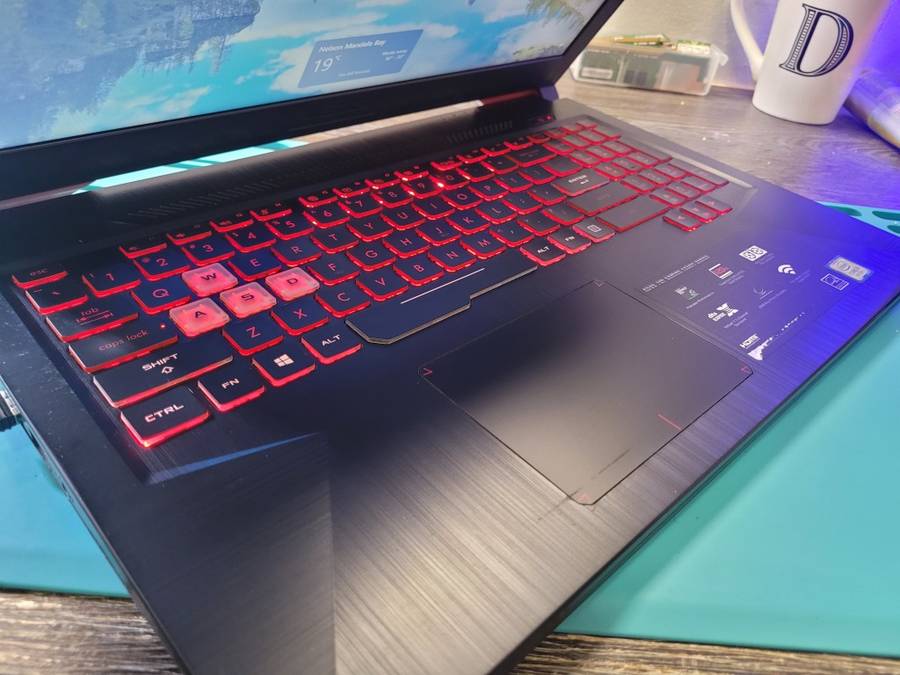 ASUS TUF FX504*i5-8300H*12GB RAM*512GB SSD*1TB HDD*FHD*NVIDIA 1050