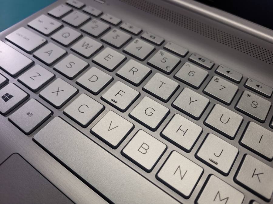 BEAST!*11TH GEN BEAST!*HP 250 G8*i5-1135G7*16GB DDR4*256GB NVME SSD*FHD*G7 GRAPHICS*WIFI 6