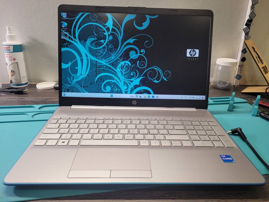 BEAST!*11TH GEN BEAST!*HP 250 G8*i5-1135G7*16GB DDR4*256GB NVME SSD*FHD*G7 GRAPHICS*WIFI 6