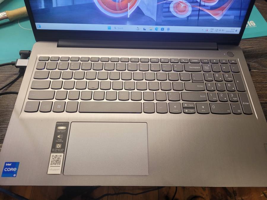 BEAST!*12th gen BEAST!!*LENOVO IDEAPAD 3i*i5-1235U*8GB DDR4*512GB SSD*FHD*IRIS GRAPHICS*