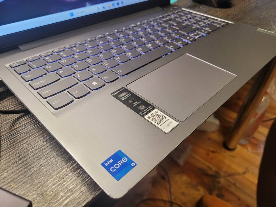 BEAST!*12th gen BEAST!!*LENOVO IDEAPAD 3i*i5-1235U*8GB DDR4*512GB SSD*FHD*IRIS GRAPHICS*