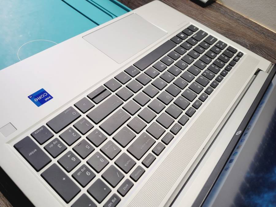 BEAST!*HP PROBOOK 450 G9*i7-1255U*8GB DDR4*512GB SSD*FHD*NVIDIA MX570*WARRANTY