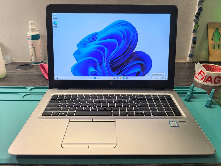 HP ELITEBOOK 850 G3*i5-6300U*16GB DDR4*256GB SSD*FULL HD*