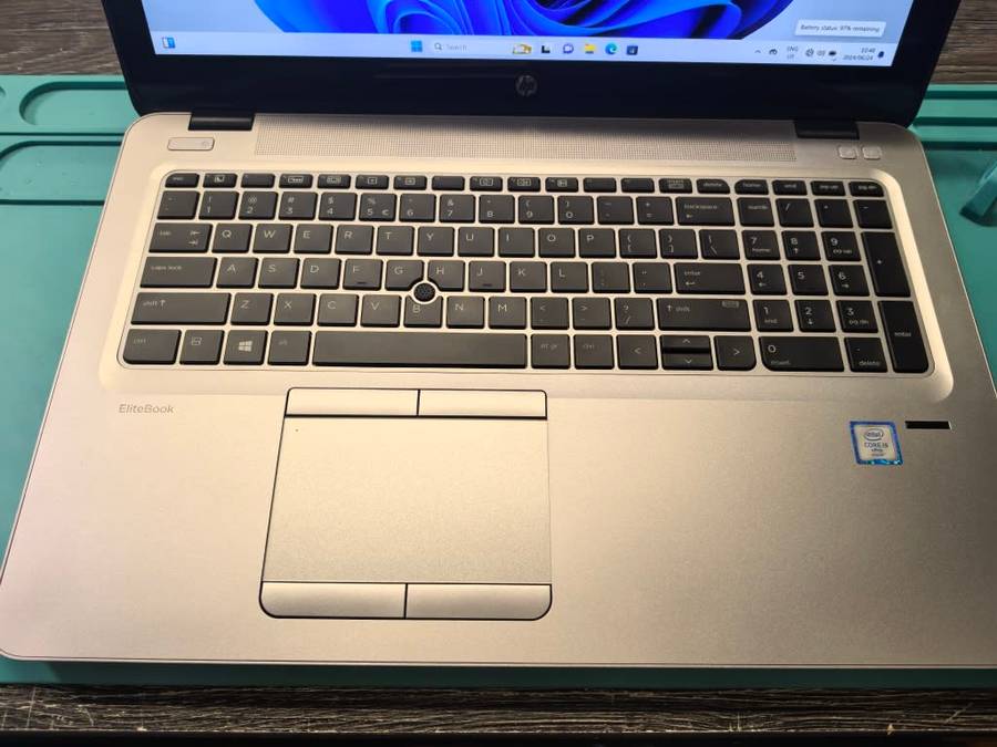 HP ELITEBOOK 850 G3*i5-6300U*16GB DDR4*256GB SSD*FULL HD*