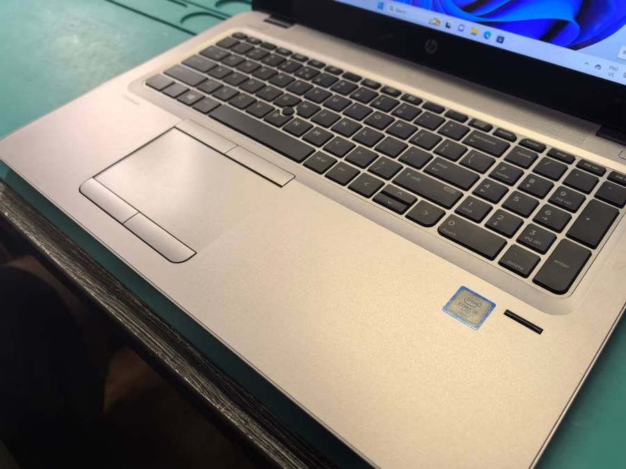 HP ELITEBOOK 850 G3*i5-6300U*16GB DDR4*256GB SSD*FULL HD*