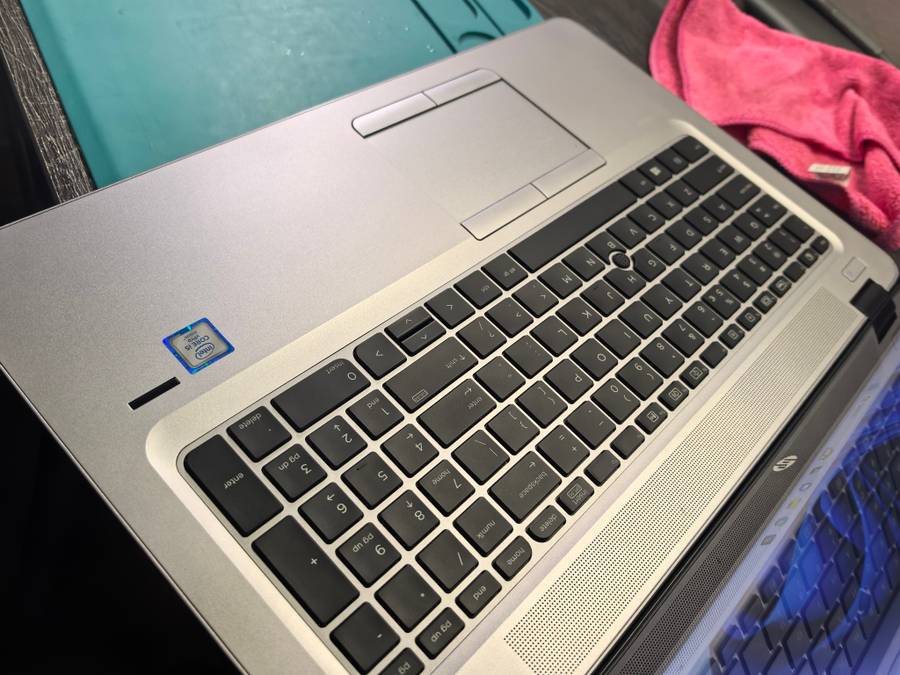 HP ELITEBOOK 850 G3*i5-6300U*16GB DDR4*256GB SSD*FULL HD*