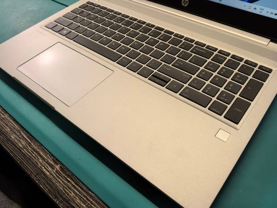 HP ProBook 450 G6 15.6" i5-8265U 8GB DDR4 250GB SSD UHD Graphics HD Quad Core