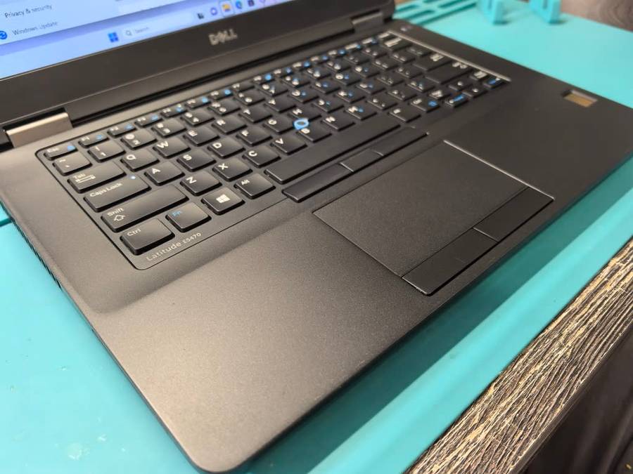 LATE ENTRY-DELL LATITUDE E5470-i5-6300U-8GB DDR4-256GB SSD-HD-4G LTE-BACKLIT