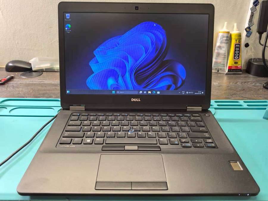 LATE ENTRY-DELL LATITUDE E5470-i5-6300U-8GB DDR4-256GB SSD-HD-4G LTE-BACKLIT