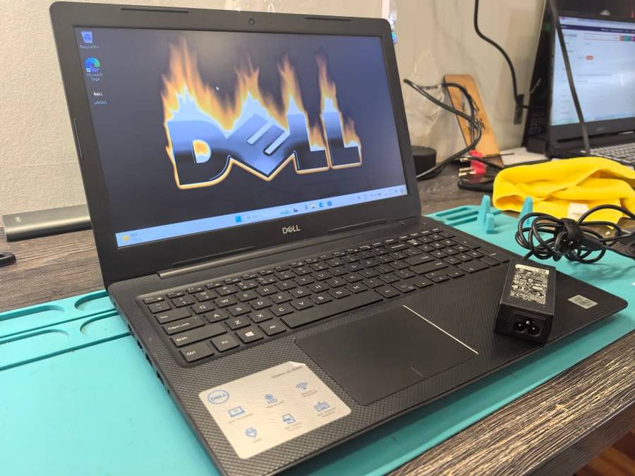 10TH GEN-DELL VOSTRO 3591*i3-1005g1-8GB DDR4-250GB SSD*UHD GRAPHICS*