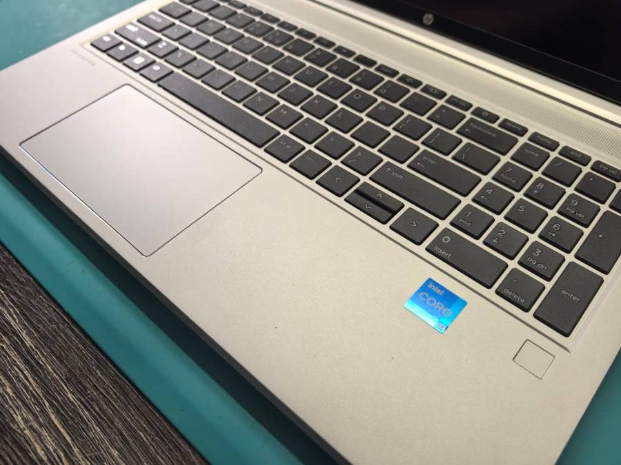 12th Gen i5-HP ProBook 450 G9-i5-1235U-16GB DDR4-512GB SSD-FHD-10 Cores