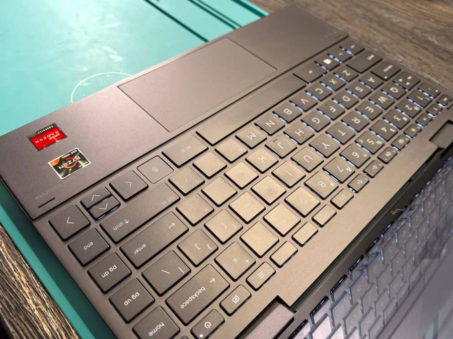 RADEON GRAPHICS-HP ENVY X360 2IN1-RYZEN 7-4700U-8GB RAM-512GB SSD-TOUCHSCREEN-360 FLIP