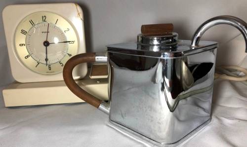 VINTAGE PIFCO TEA O MATIC - CLOCK & KETTLE COMINATION - WORKING