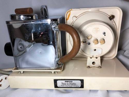 VINTAGE PIFCO TEA O MATIC - CLOCK & KETTLE COMINATION - WORKING