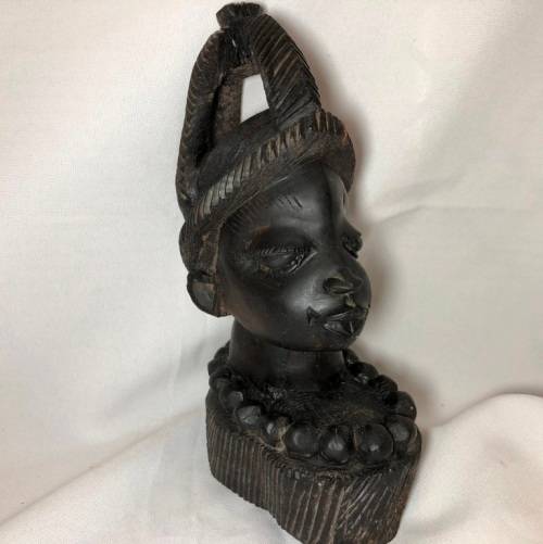 HIGHLY DETAILED HAND CARVED WOOD STATUE OF A WOMAN`S HEAD 22cm